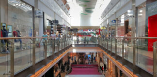 Un fost chiriaş cu grave probleme financiare… a cerut insolvenţa BĂNEASA DEVELOPMENTS; presupusa debitoare deţine BĂNEASA SHOPPING CITY şi a încheiat anul 2021 cu un profit net de 109,17 milioane lei (50,46% din cifra de afaceri!) şi lichidităţi de 54,6 milioane lei