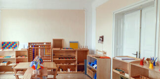 ŞCOALA PRIMARĂ MARIA MONTESSORI şi TIM EDUCAŢIE (Grădiniţa Tesori) şi-au cerut insolvenţa